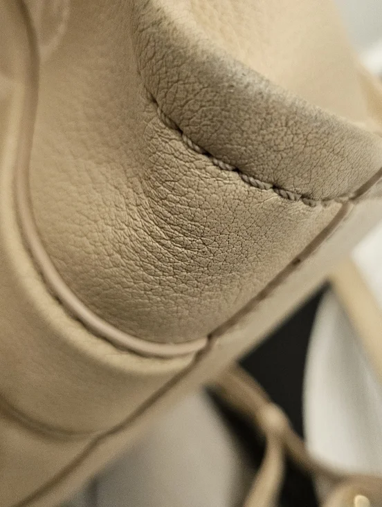 Marc Jacobs Mini The Leather Tote Bag Beige Crossbody - Picture 12 of 12